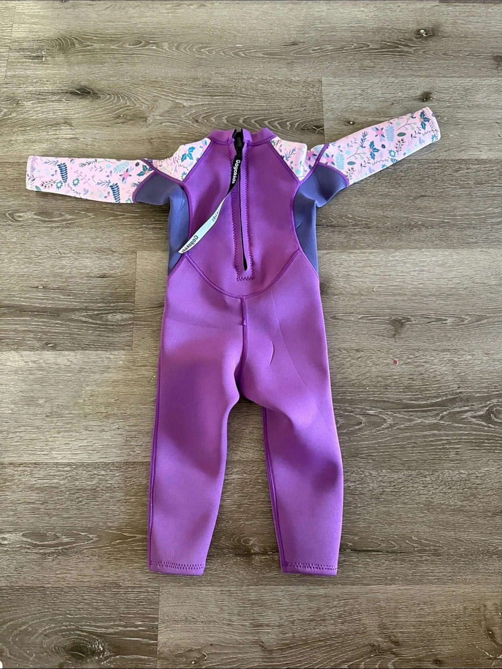 Kids Gogo Kids Purple and Pink Wetsuit, size 3T